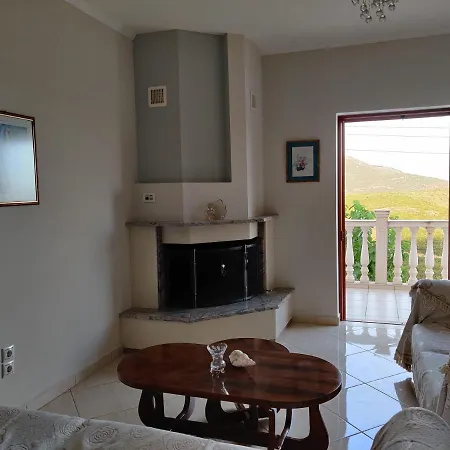 Traditional House In Lefkada * Fternon