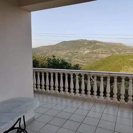 Han/Misafirhane Traditional House In Lefkada Fternon